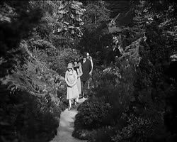 Image représentant Hipolito Yrigoyen, le Président de la République d'Argentine dans les jardins Kahn