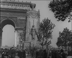 Image représentant Fêtes de la Victoire : le cénotaphe