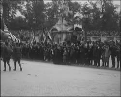 Image représentant Train sanitaire US, cantine et fête Américaine, défilé des Alsaciens-Lorrains