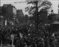 Image représentant Manifestation du Parti Communiste à l'occasion du 50e anniversaire de la Commune de Paris