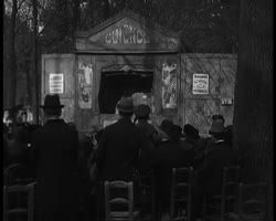 Image représentant Enfants au Guignol des Champs-Elysées