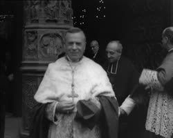 Image représentant Cérémonie d'intronisation du Cardinal Dubois à Notre-Dame