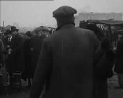 Image représentant Le marché populaire à la ferraille de la porte de Clignancourt le dimanche