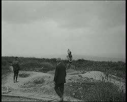 Image représentant Millerand dans les régions libérées (front de Verdun)