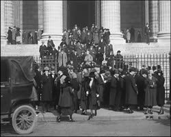 Image représentant Sortie de la Grande Messe à l'église de la Madeleine