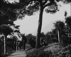 Image représentant Le prince et la princesse Kitashirakawa en visite chez Albert Kahn