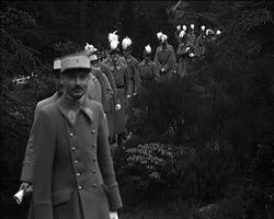 Image représentant Saint-Cyriens dans les jardins de la propriété d'Albert Kahn