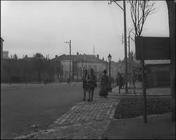 Image représentant Démobilisés de la classe 17 en ville