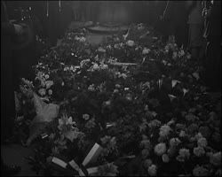 Image représentant Cérémonie à l'Arc de Triomphe pour réparer l'outrage commis par les communistes