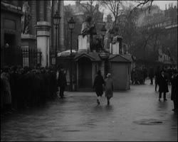 Image représentant Les abords du Palais Bourbon, ouverture du débat financier