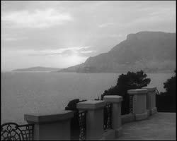 Image représentant Vues diverses de la propriété Kahn, coucher de soleil