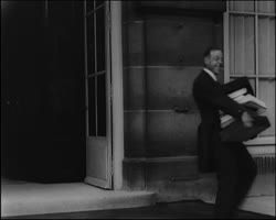 Image représentant Ratification du traité de Saint-Germain