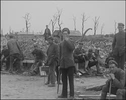 Image représentant Vues générales, mines et ravin de la Folie