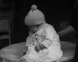 Image représentant Mme Dutertre et son fils Raymond