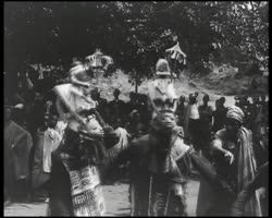 Image représentant Procession au temple de Odoudoua