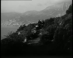Image représentant Visite de polytechniciens dans la propriété d'Albert Kahn