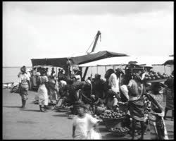 Image représentant Le quai et la lagune