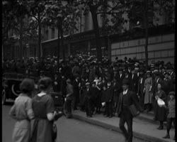 Image représentant La bijouterie Lévy, boulevard Saint-Martin le lendemain du cambriolage