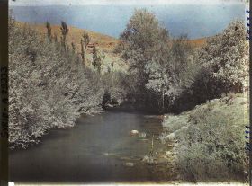 Image représentant Le Nahr Barada baignant la Ghouta de Damas