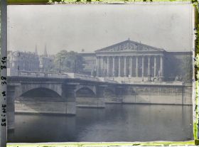 Image représentant Le pont de la Concorde et le Palais Bourbon, actuelle Assemblée nationale