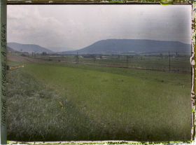 Image représentant France, Baccarat, Après Baccarat, paysage des 1eres Vosges: au fond Raon l'étape
