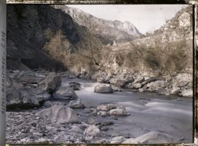 Image représentant Un torrent dans la montagne sur la route de Menton à Sospel ?
