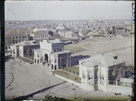 Image représentant Turquie, Constantinople, Panorama vers la Mosquée Mehmet et Chah-Zadé et le Ministère de la Guerre