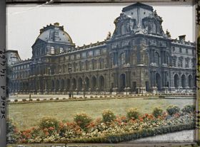 Image représentant Aile Denon du Palais du Louvre depuis la place du Carrousel