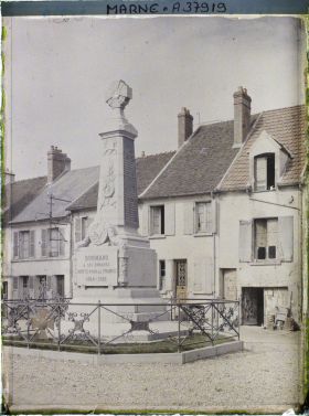 Image représentant France, Dormans, Monument aux morts de 1914-1919