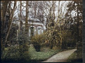 Image représentant Partie voisine du "Laboratoire des Archives de la Planète" avant sa transformation (entre 1924 et 1930) en "Salle des Plaques" (côté est)