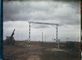 Image représentant France, Ablain St Nazaire, Entrée du Cimetière Français de Ne De de Lorette