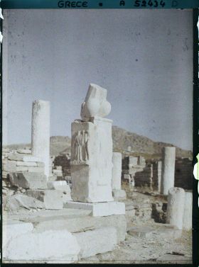 Image représentant Ex - Voto à Dionysos