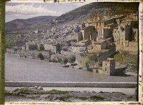 Image représentant Panorama du village, pris de la rive droite