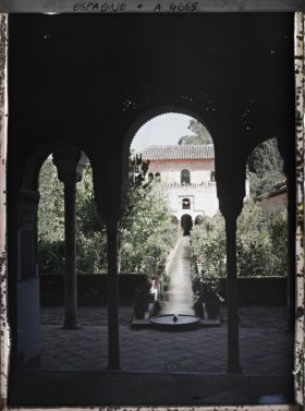 Image représentant Generalife : le patio de l'Acequia (patio du Canal)