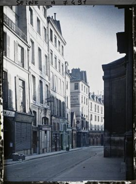 Image représentant La rue des Saints-Pères, au niveau du numéro 40