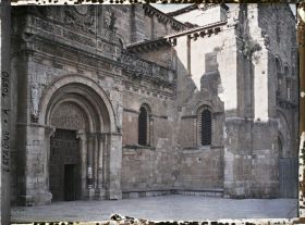 Image représentant Espagne, Léon, Le portail sud de l'Eglise Romane de S. Isodoro, portail Roman