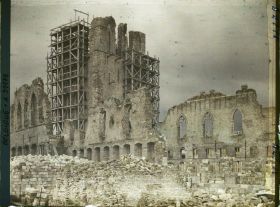 Image représentant Belgique, Ypres, Vestiges de la façade Nord des Halles