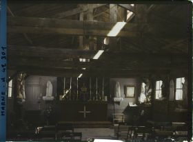 Image représentant France, Beine près Reims, Intérieur de l'Eglise provisoire en bois
