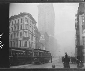 Image représentant Vue de Broadway, avec à l'arrière-plan le Fuller Building appelé également Flat Iron Building