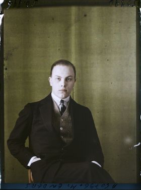 Image représentant https://musee-albert-kahn.s-museum.fr/home/NWQ2OTAwYzNmYjZlZTk1ZWQwODJmMjY4L2dlbmVyaWMtbm90aWNlLXRhYi9hdXRob3JpdHkvNjE3YTc5ZjVjZjhiODk2OGIzMzM3ZDIx/5d6900c3fb6ee95ed082f268/generic-notice-tab/authority/617a79ebcf8b8968b3336c8b Monsieur Enders