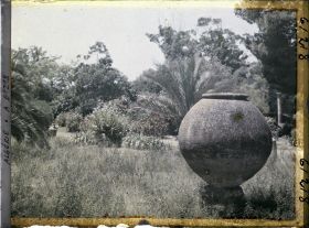 Image représentant Une grande jarre romaine