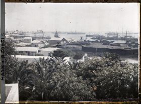 Image représentant Vue du port prise depuis le palais de la résidence générale