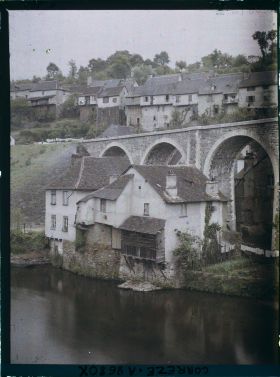 Image représentant Le viaduc au-dessus de la Vézère