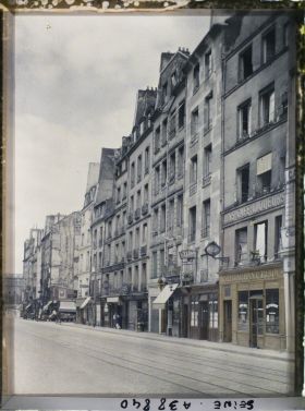 Image représentant La rue Saint-Jacques, au niveau du numéro 21