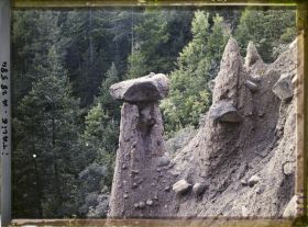Image représentant Les Pyramides de terre (ou Cheminées de Fées) de Renon
