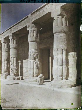 Image représentant Galerie du portique d'entrée du temple de Séthi Ier à Gournah