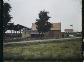 Image représentant France, La Targette, Une ferme reconstruite