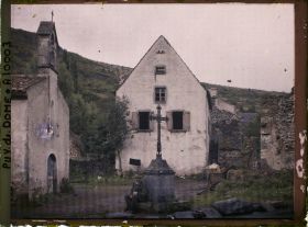 Image représentant France, Le Cheix, L'Eglise du Village