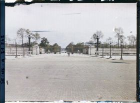 Image représentant L'entrée des Tuileries depuis la place de la Concorde