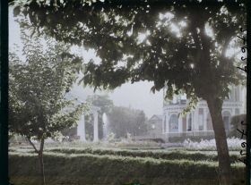 Image représentant Afghanistan, Paghman, Contre jour au Jardin Public